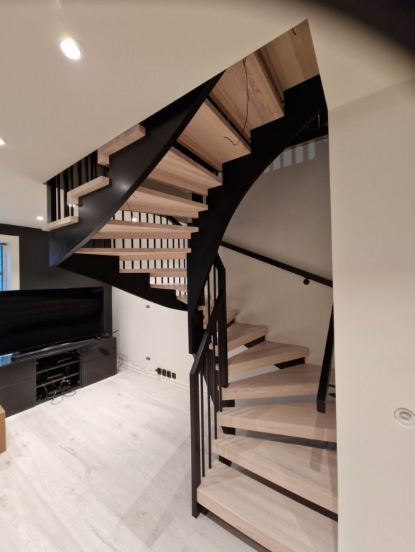 received_696202441722792